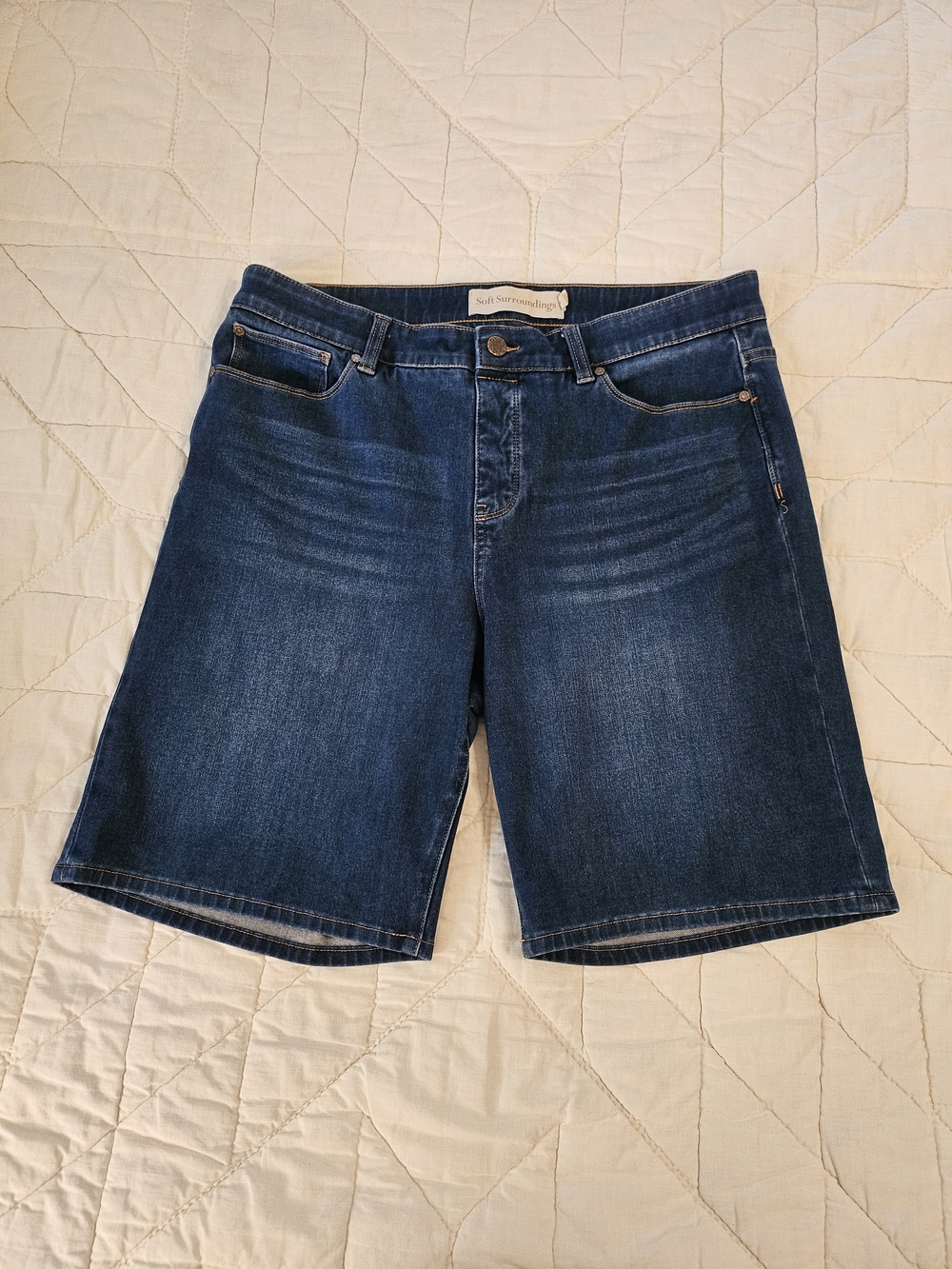 Soft Surroundings Pull Up Bermuda Short- Size L